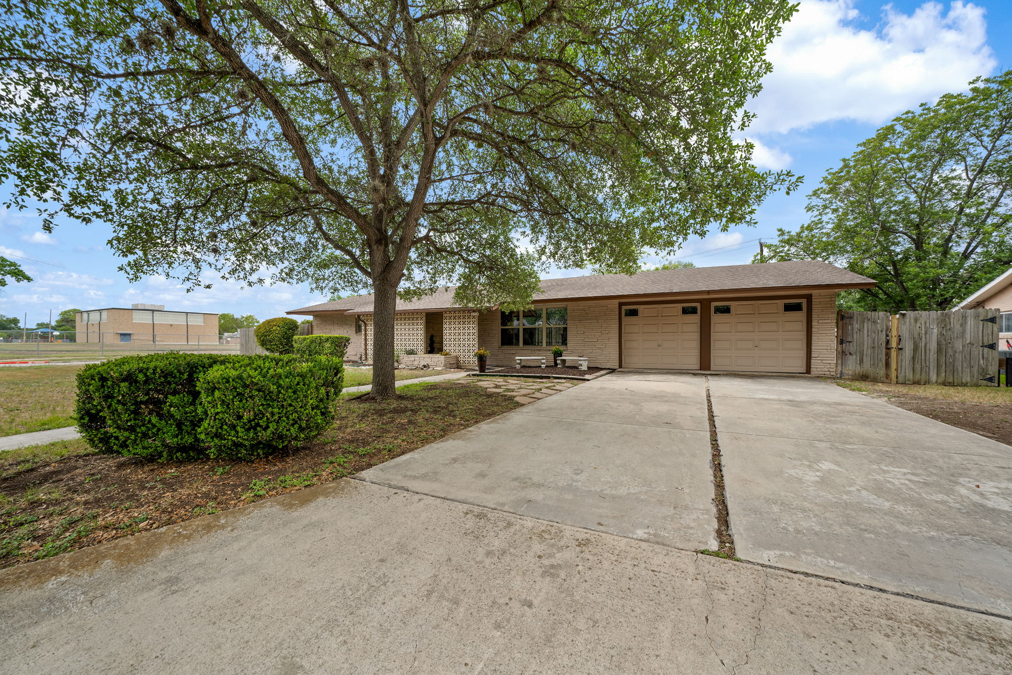 434 Winfield