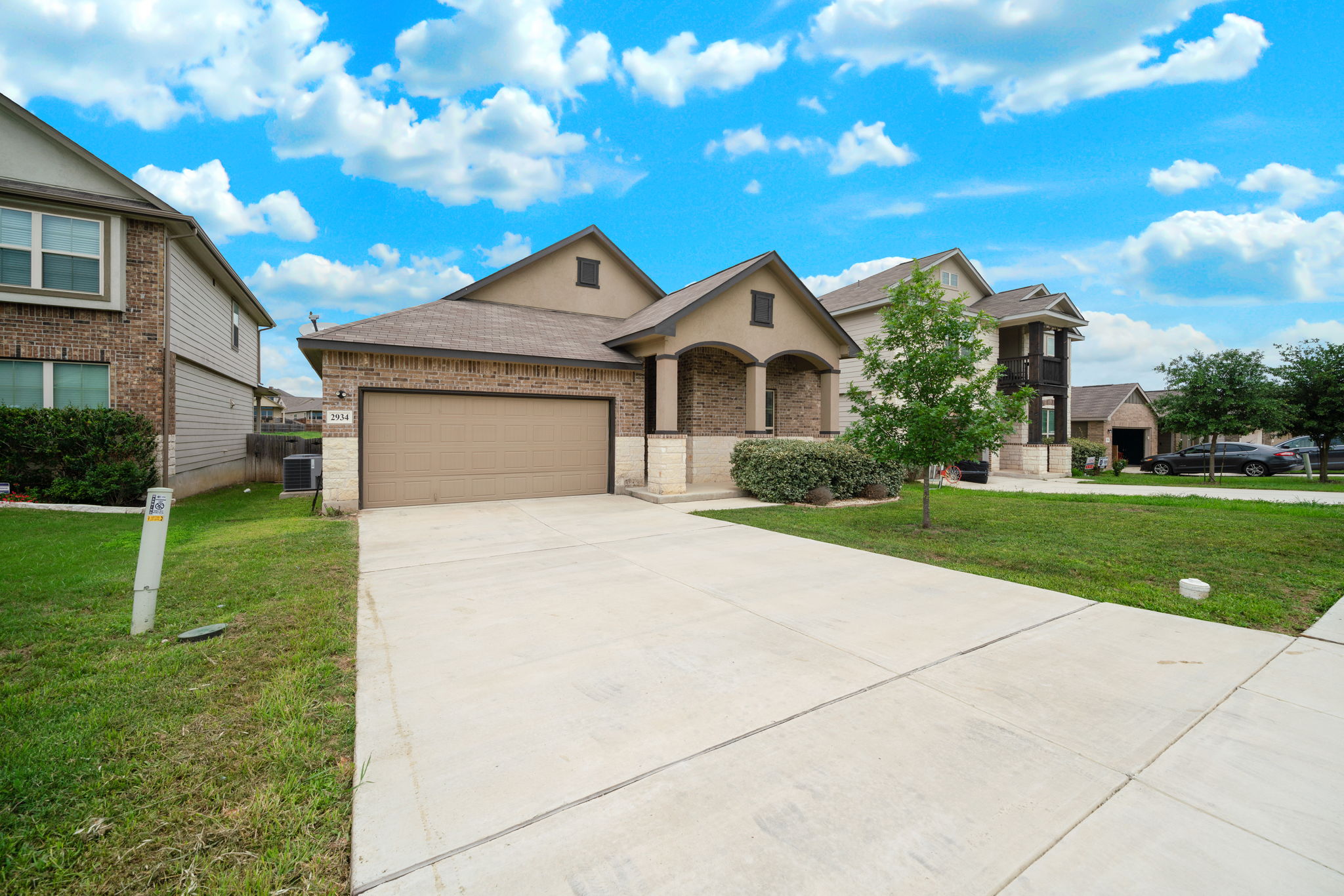 2934 Daisy Meadows,