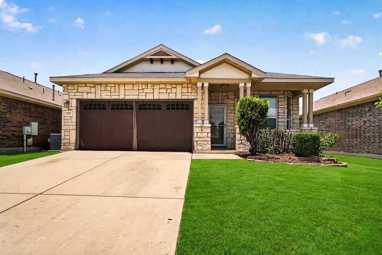 7915 Cenote Drive