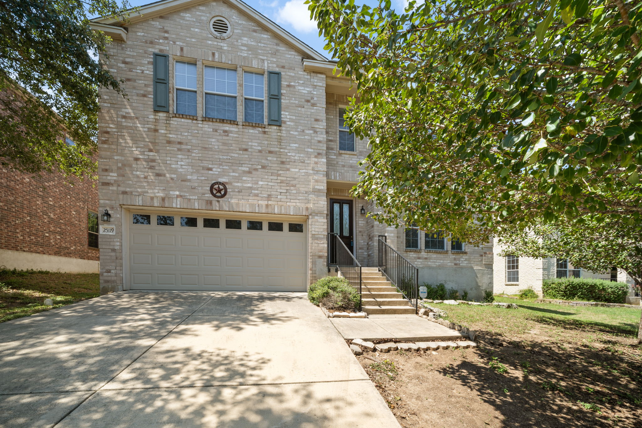 25119 Royal Land