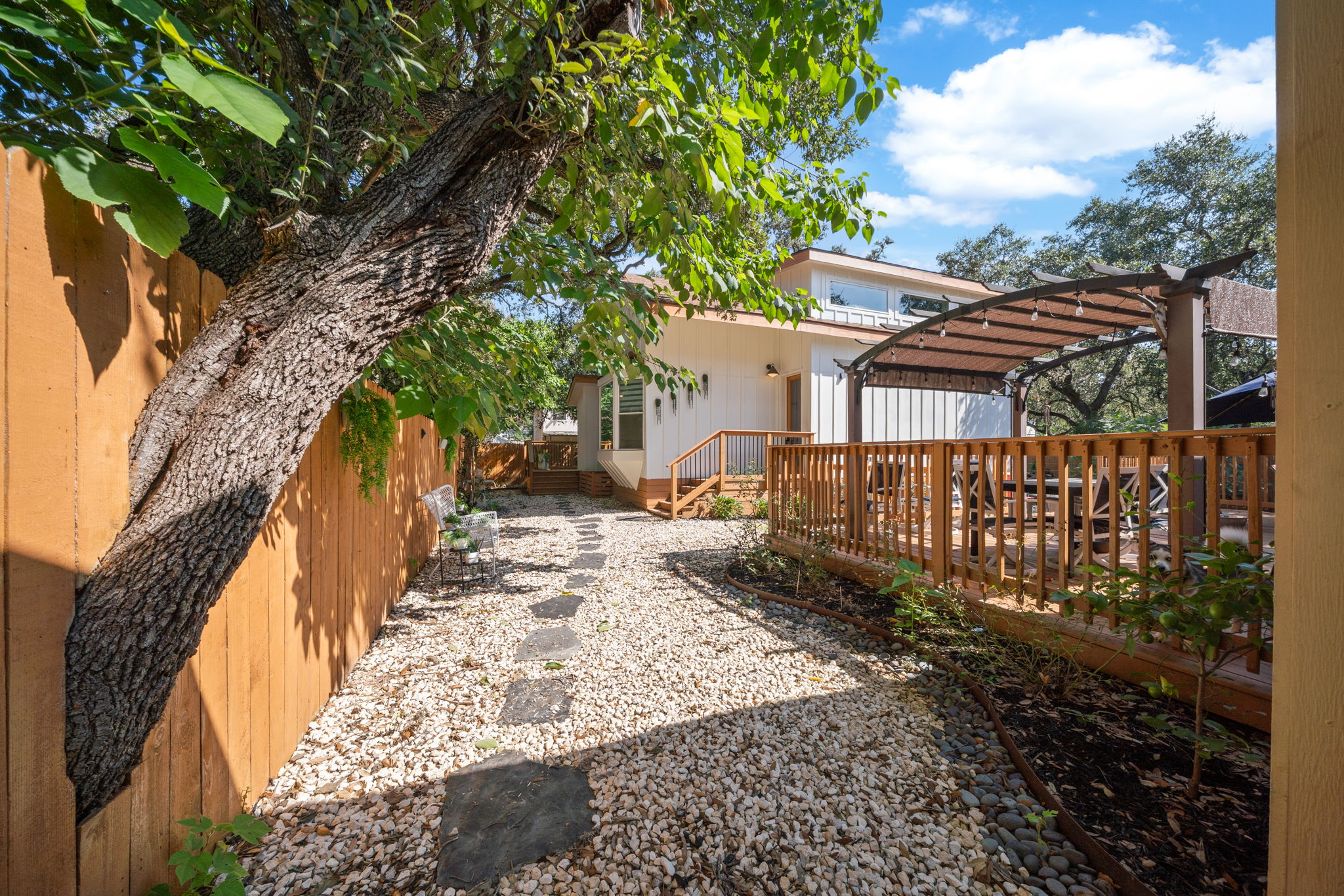 9115 Timber Ranch (Back)