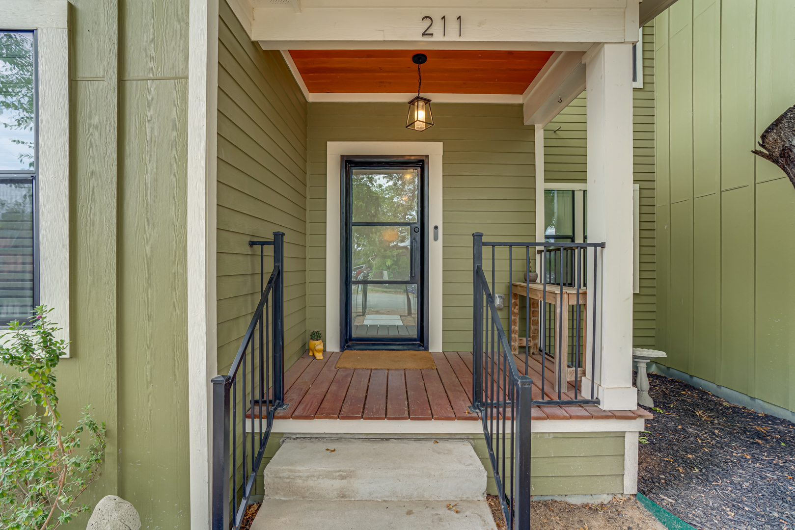 211 Gibson Street